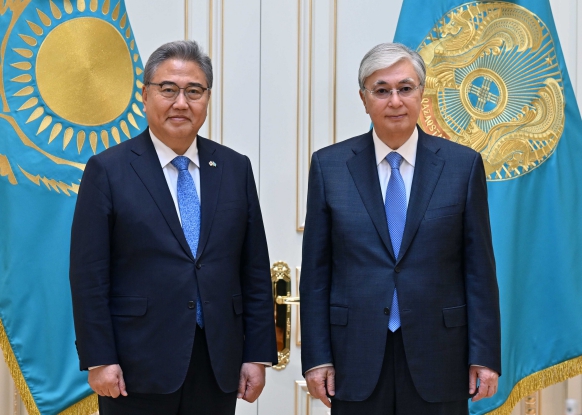 박진 외교부장관, 카자흐스탄 대통령 예방